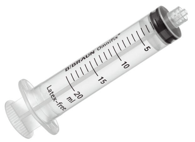 Jeringa BRAUN tres cuerpos 20 cc. L.L.